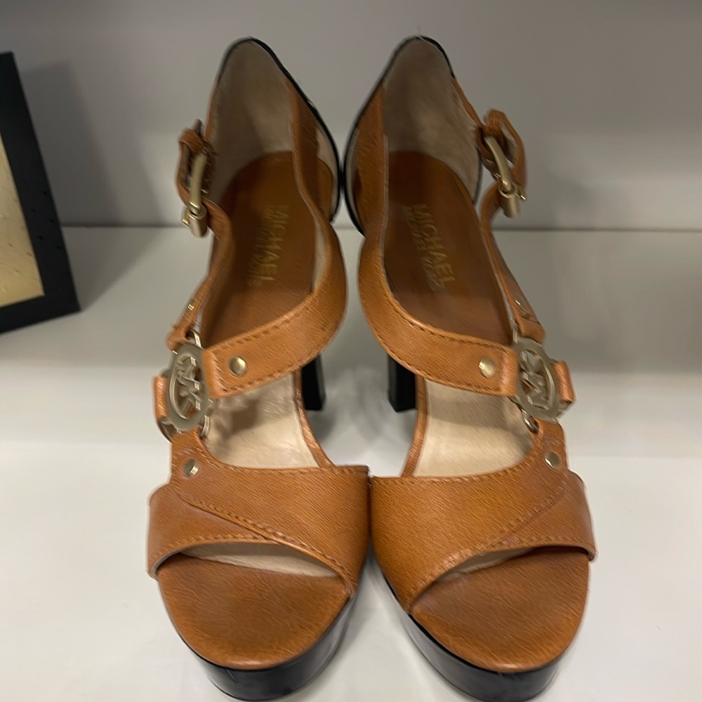 Michael kors high heels size 8M